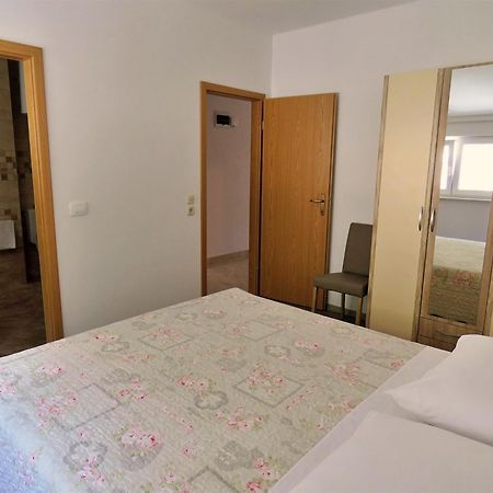 אומיס Apartments Zvone מראה חיצוני תמונה
