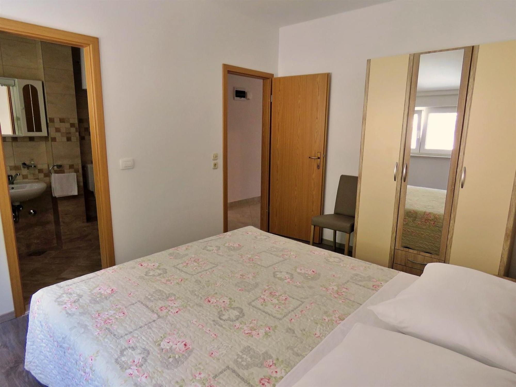 אומיס Apartments Zvone מראה חיצוני תמונה
