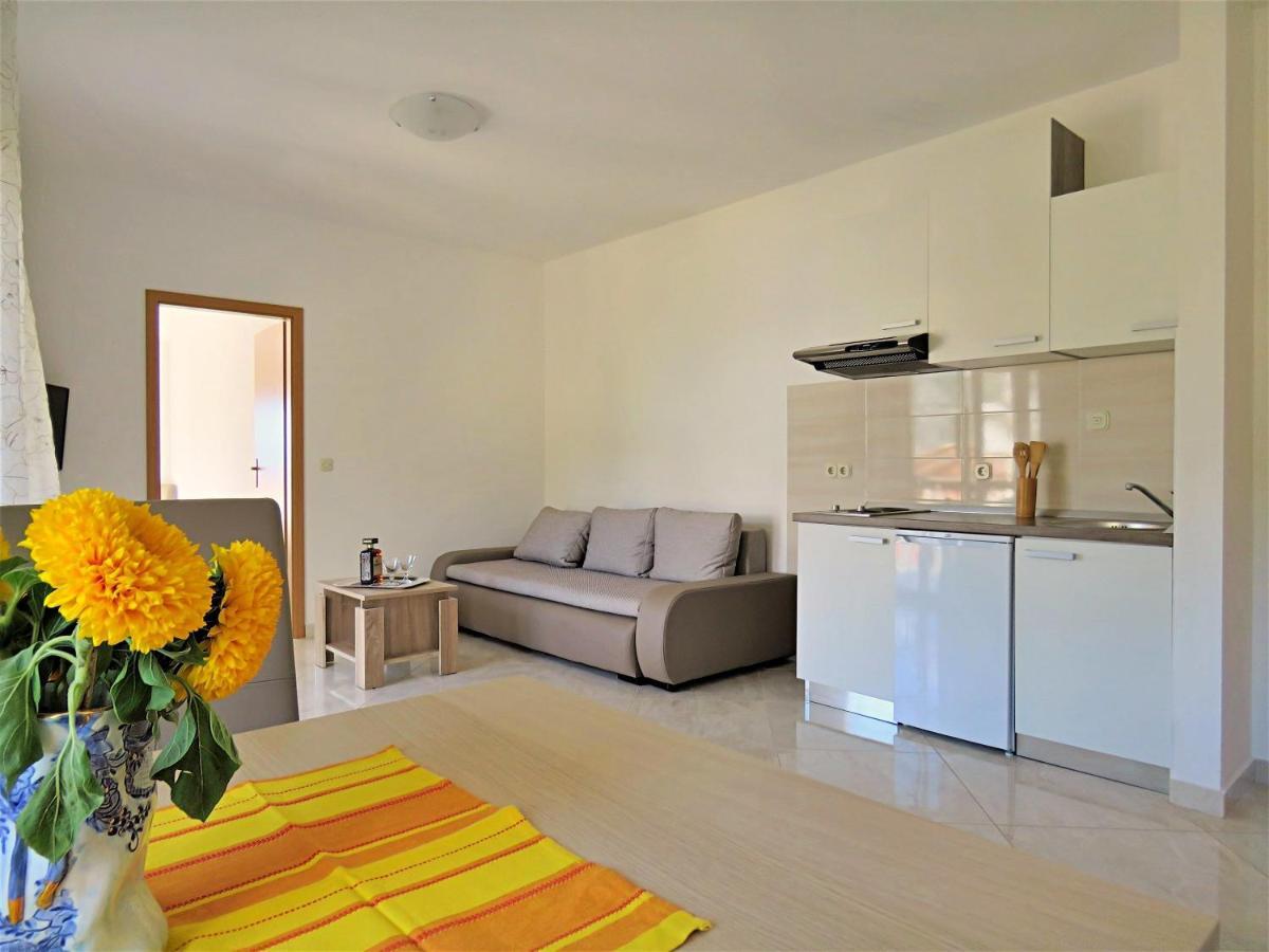 אומיס Apartments Zvone מראה חיצוני תמונה