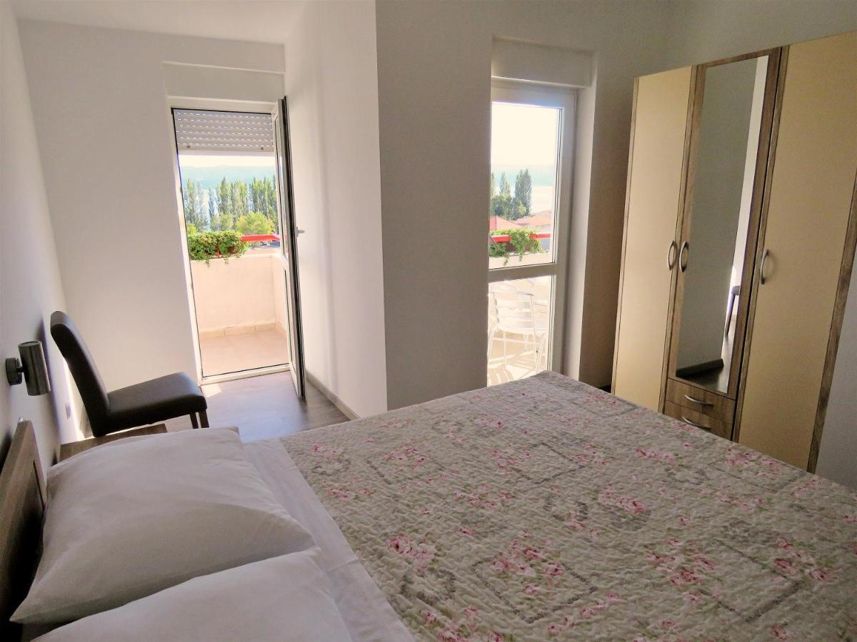 אומיס Apartments Zvone מראה חיצוני תמונה